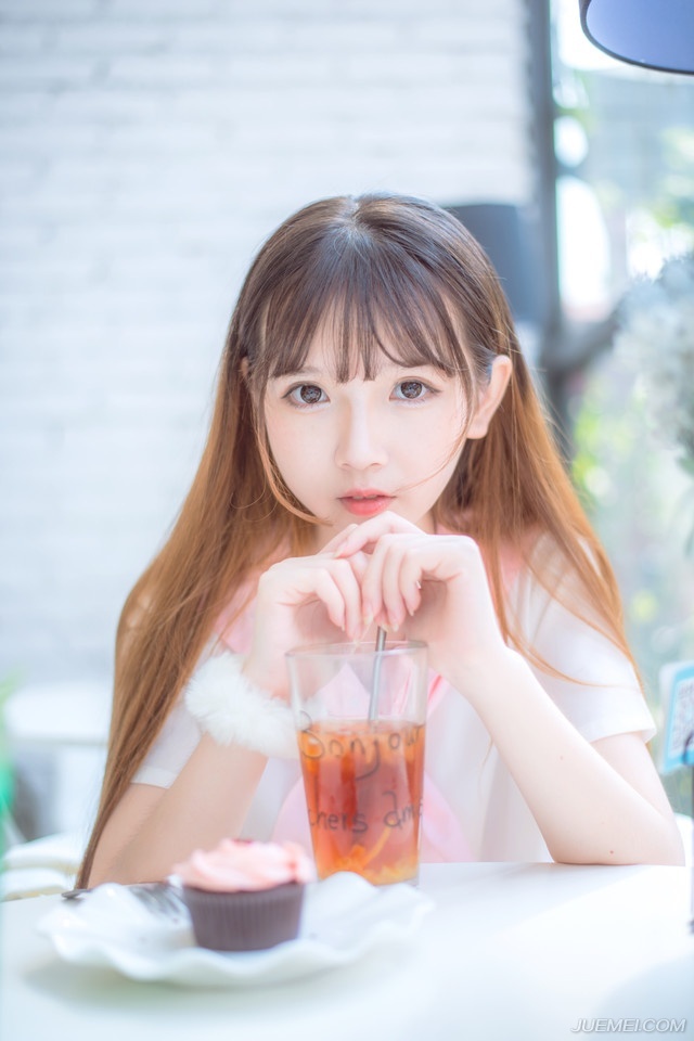 只是诸葛亮不可能亲自去做这种事，而身边，在诸葛亮看来，也唯有马谡无论智慧还是才干，都是最适合的人选，因此他准备让马谡去做这件事。